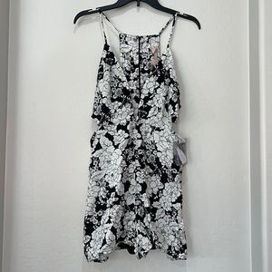 Forever 21 Romper new with tags